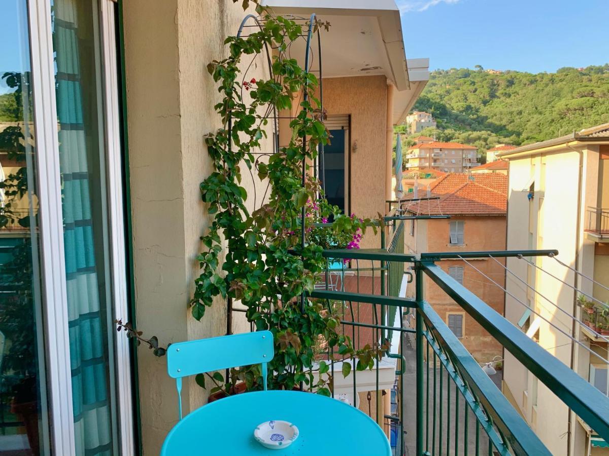 Biker'S Blue Cove Apartment Finale Ligure Exterior photo